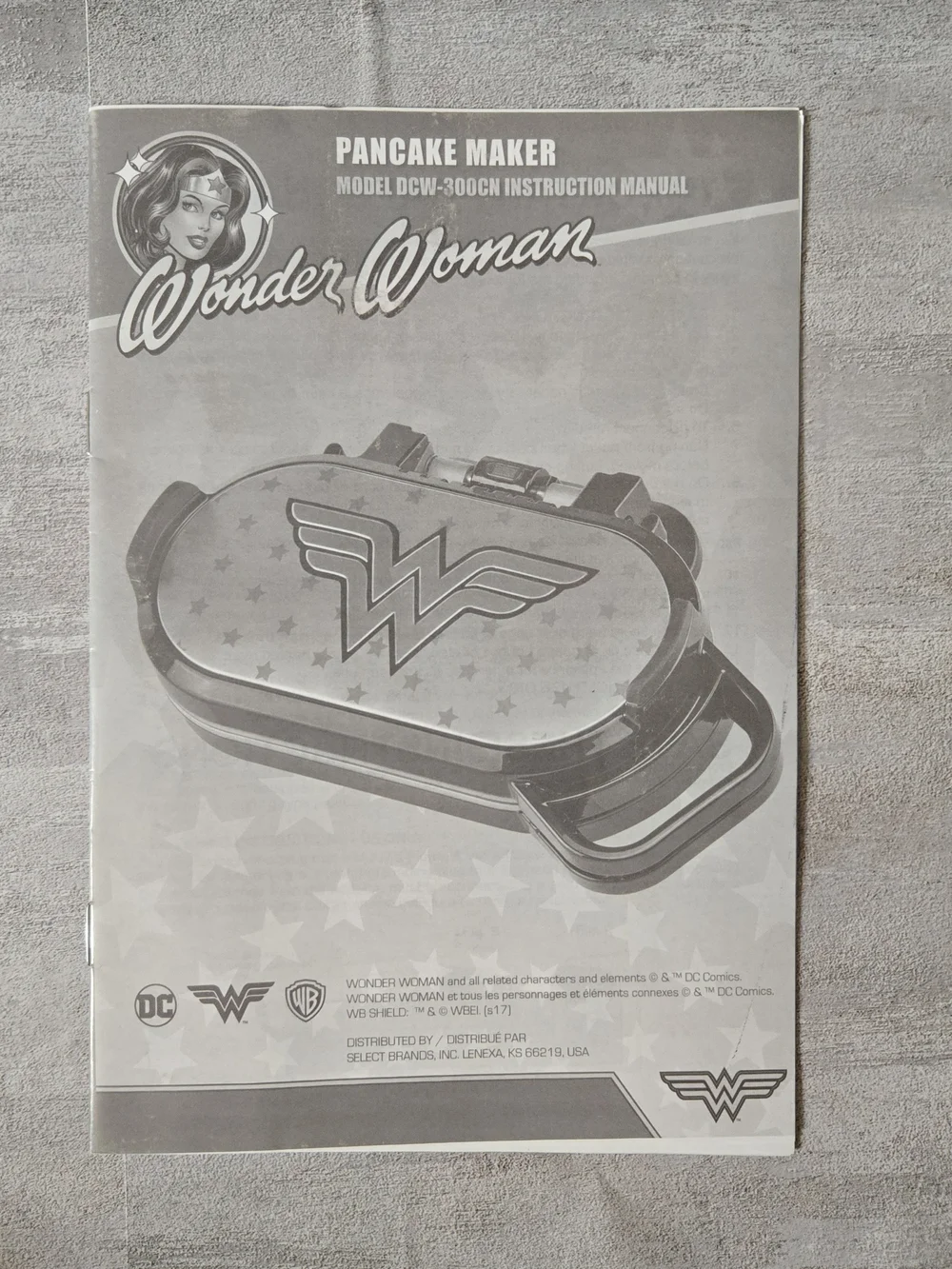 Wonder Woman Electric Pancake Maker DCW-300CN Gold Black DC Comics w/ Manual